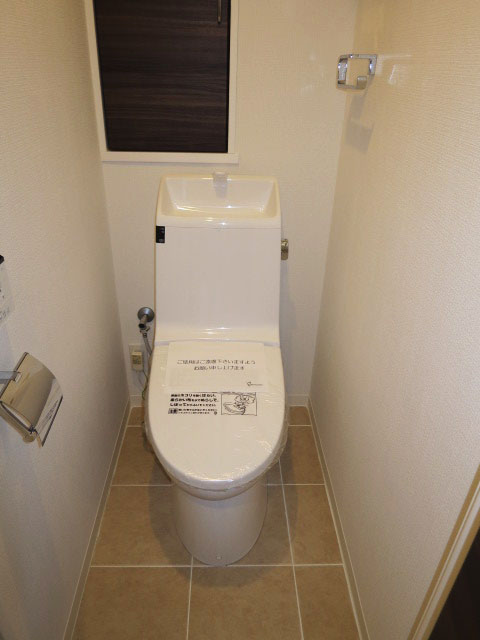 ウォシュレット付のトイレ