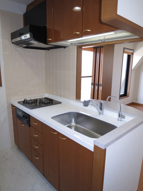 スカーラ四谷　キッチンにも窓があります