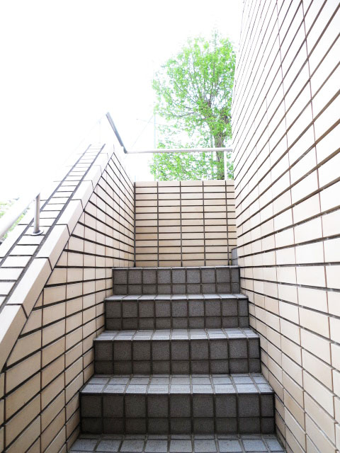 テラス目白　外部階段