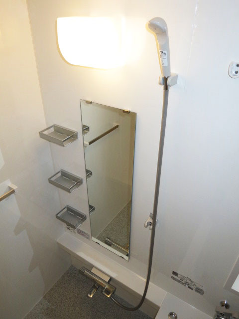 バスルームにも窓があります