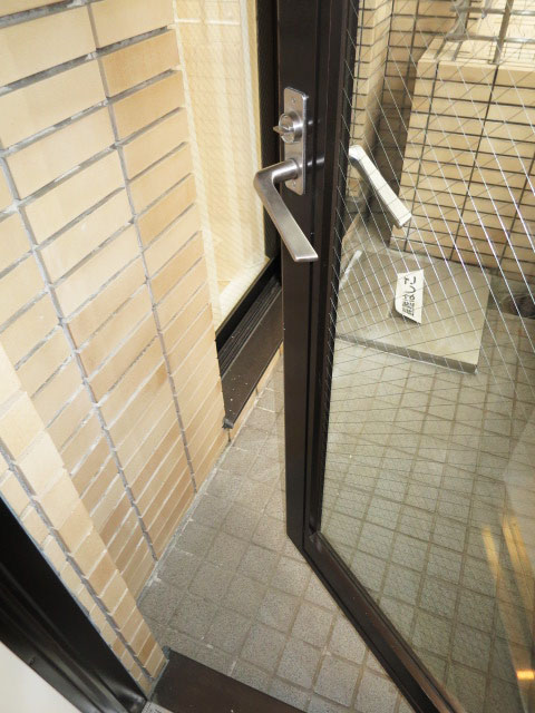 約7.2帖の洋室　バルコニーに出られます