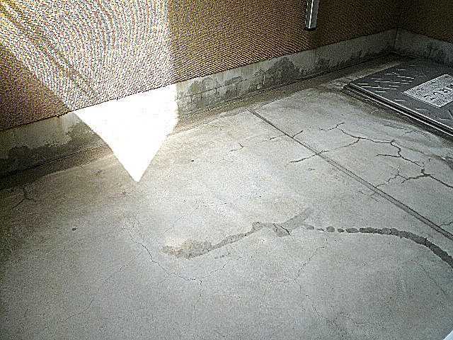 ホームズ緑が丘　バルコニー