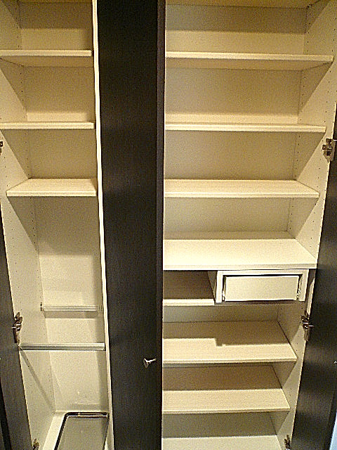 深沢ハウス　玄関収納充実です！204