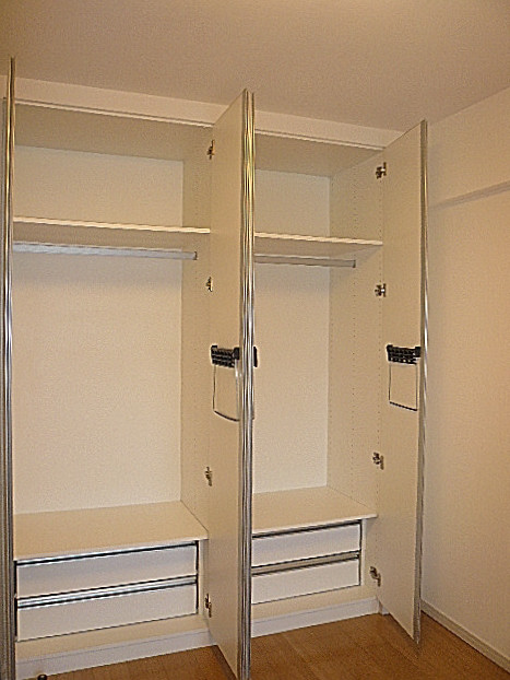 深沢ハウス　洋室7.0帖クローゼット204