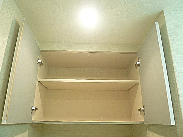 洗濯機置き場　吊戸棚