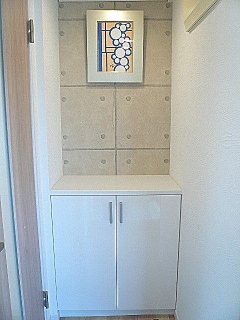 祐天寺第2コーポラス　カウンター付玄関収納