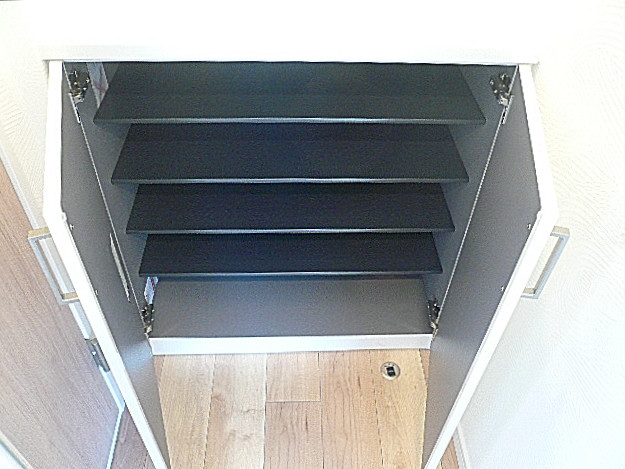 祐天寺第2コーポラス　カウンター付玄関収納