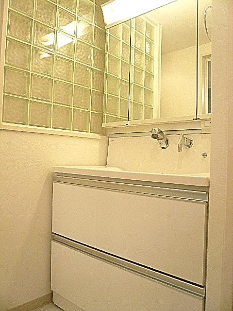 マンション第二恵比須苑　洗面化粧台