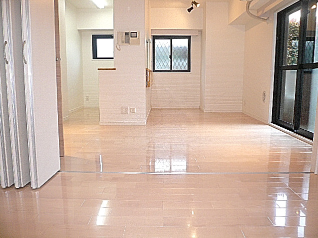 マイキャッスル池尻大橋　洋室からLDK