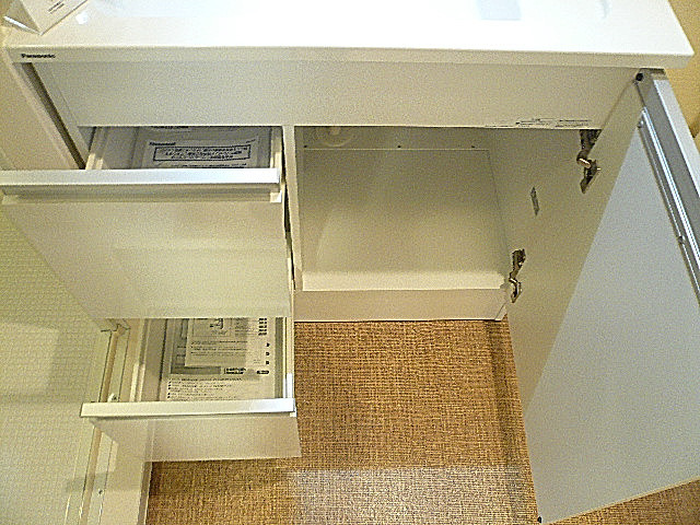 洗面化粧台　収納