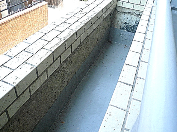 バルコニー　花壇