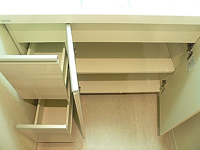 マンション第二恵比須苑　洗面化粧台収納514