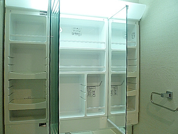マンション第二恵比須苑　洗面化粧台収納514