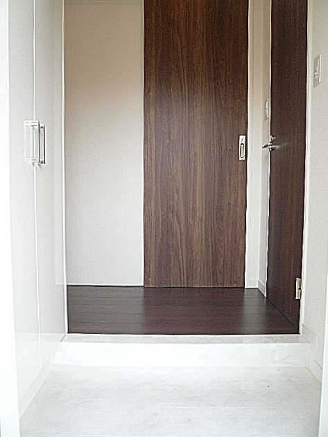 ユニーブル上馬　玄関ホール