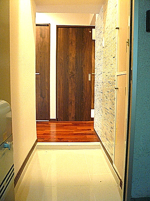 マンション都立大　玄関ホール201