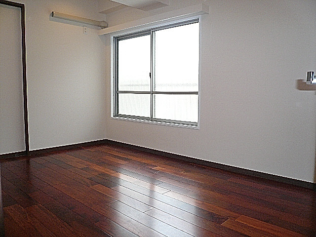 マンション都立大　洋室6.1帖201