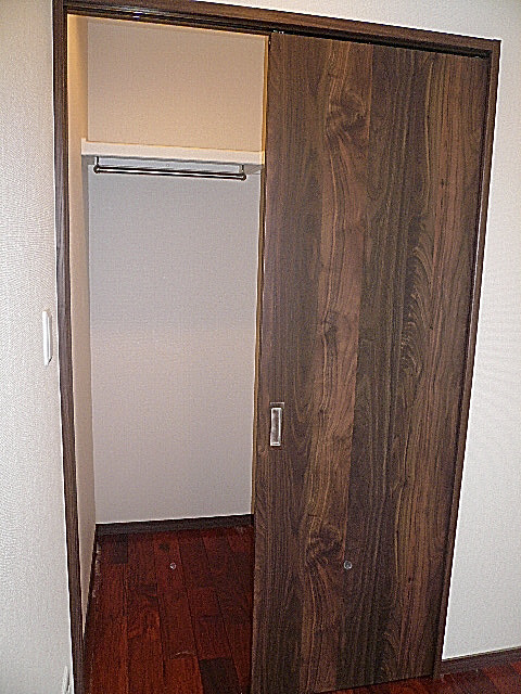 マンション都立大　ウォークインクローゼット201