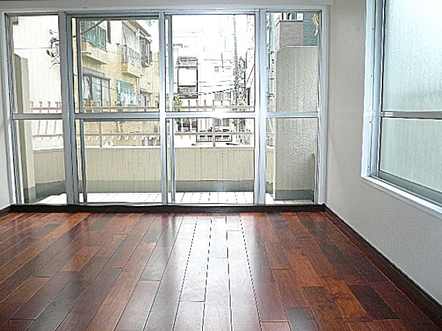 マンション都立大　洋室8帖201