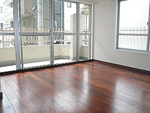 マンション都立大　洋室8帖201