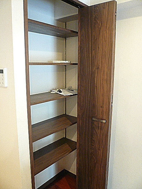 マンション都立大　パントリー201