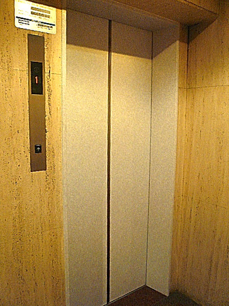 グランドメゾン広尾　エレベーター