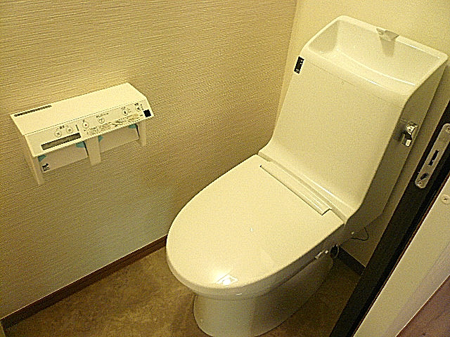 グランドメゾン広尾　ウォシュレット付トイレ