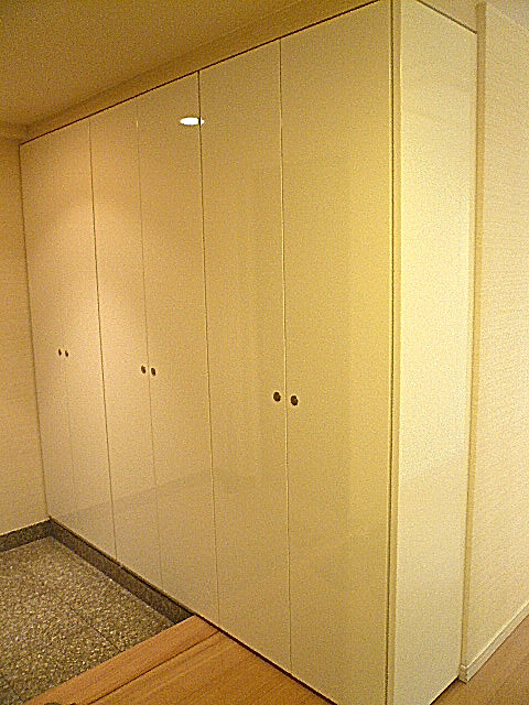 深沢ハウス　玄関収納