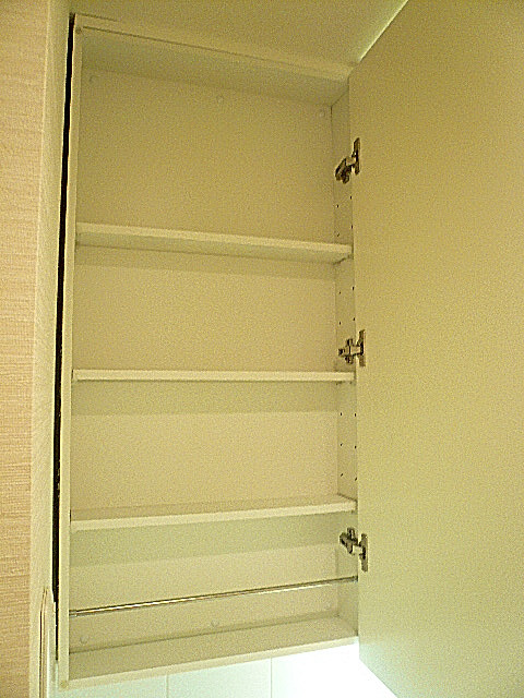 深沢ハウス　洗面化粧台収納