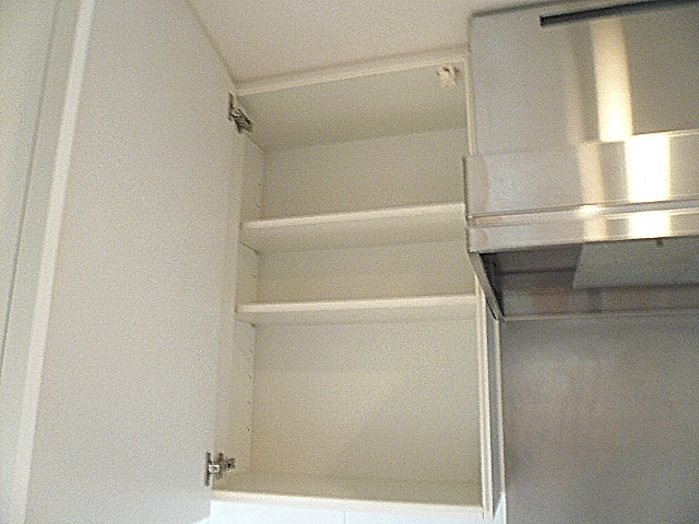 深沢ハウス　キッチン吊戸棚