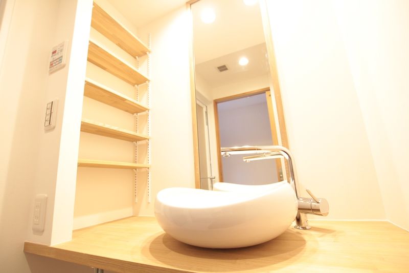 日商岩井田園調布マンション　洗面