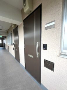 シャトーエスペランス玄関廊下