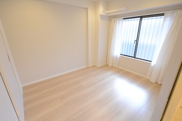 サンヴェール世田谷経堂　洋室