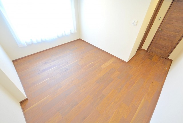 八雲ハイツ２F2 洋室１