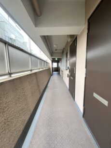 シャトーエスペランス玄関廊下