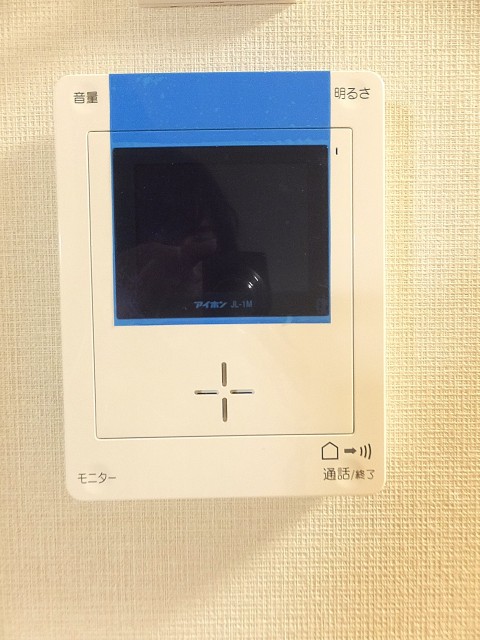 メゾン・ド・エビス　TVモニター付きインターホン