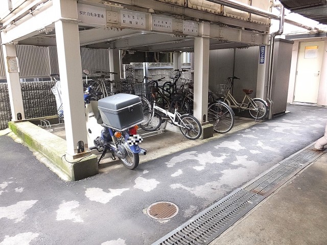 メゾン・ド・エビス　駐輪場
