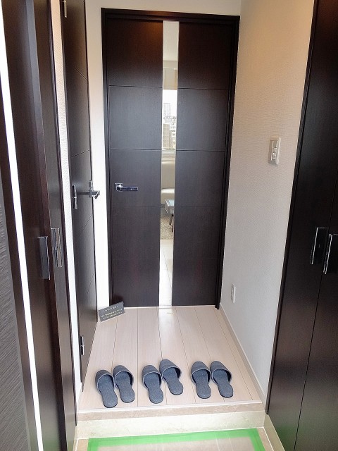 L-Flat新富町　玄関