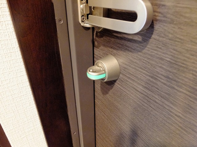 L-Flat新富町　玄関ロック