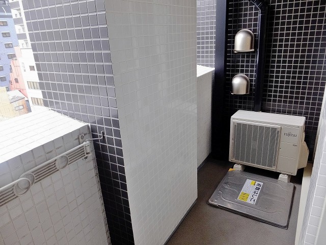 L-Flat新富町　バルコニー