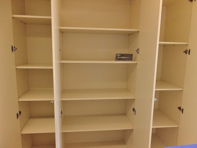 小石川ザ・レジデンス　リビング収納