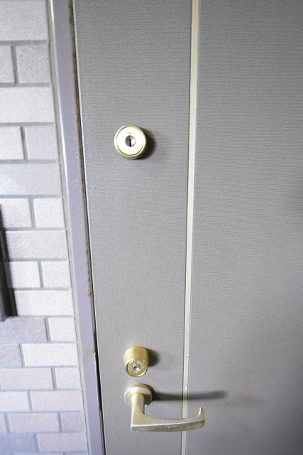 クレッセント中目黒　玄関ロック