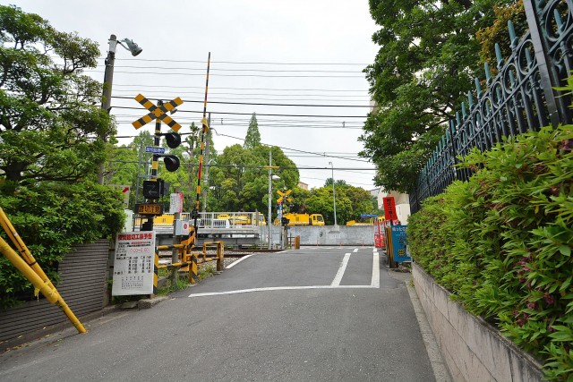 藤和参宮橋コープ　踏切