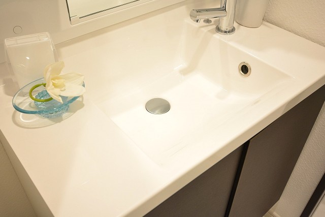 スクエア型の洗面ボウル