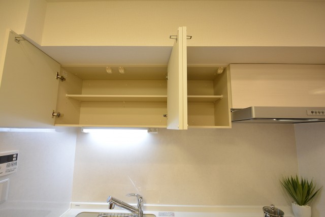 クレッセント中目黒　キッチン収納