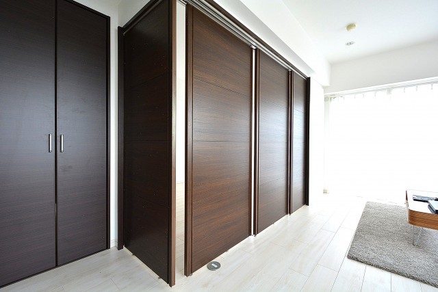 ＬＤＫと洋室の間の扉