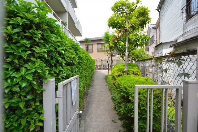 藤和参宮橋コープ　駐輪場へ