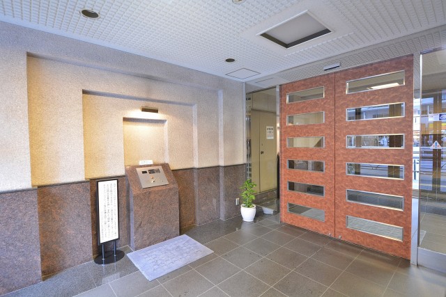 クレッセント中目黒　エントランス