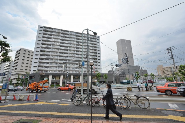 クレッセント中目黒　交差点