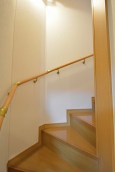 セボン世田谷桜　1階～2階階段