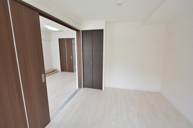 藤和参宮橋コープ　洋室6.5逆サイド